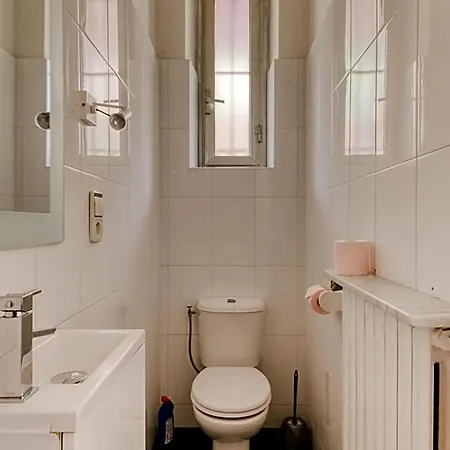Glamorgan Hostel *