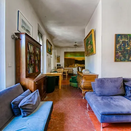 Glamorgan Hostel Antibes