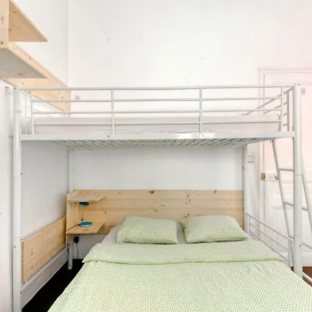 Glamorgan Hostel