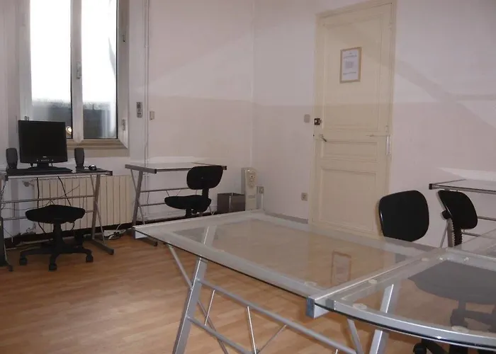 Glamorgan Hostel Antibes