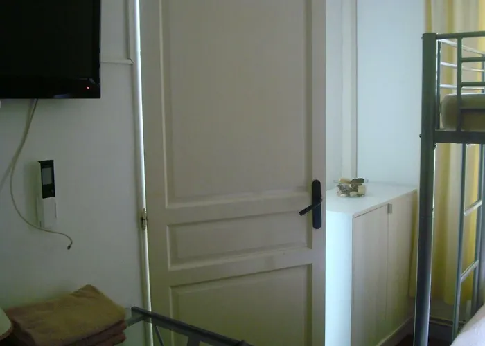 Glamorgan Hostel Antibes