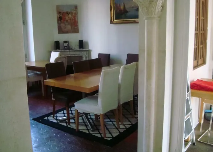 Glamorgan Albergue *